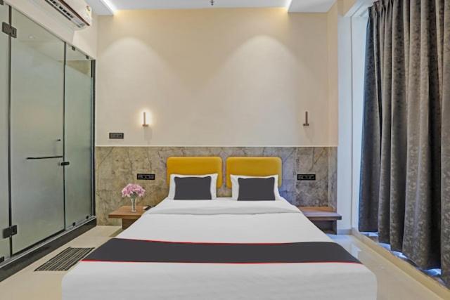 Hotel Gold Palace Inn 수라트 외부 사진