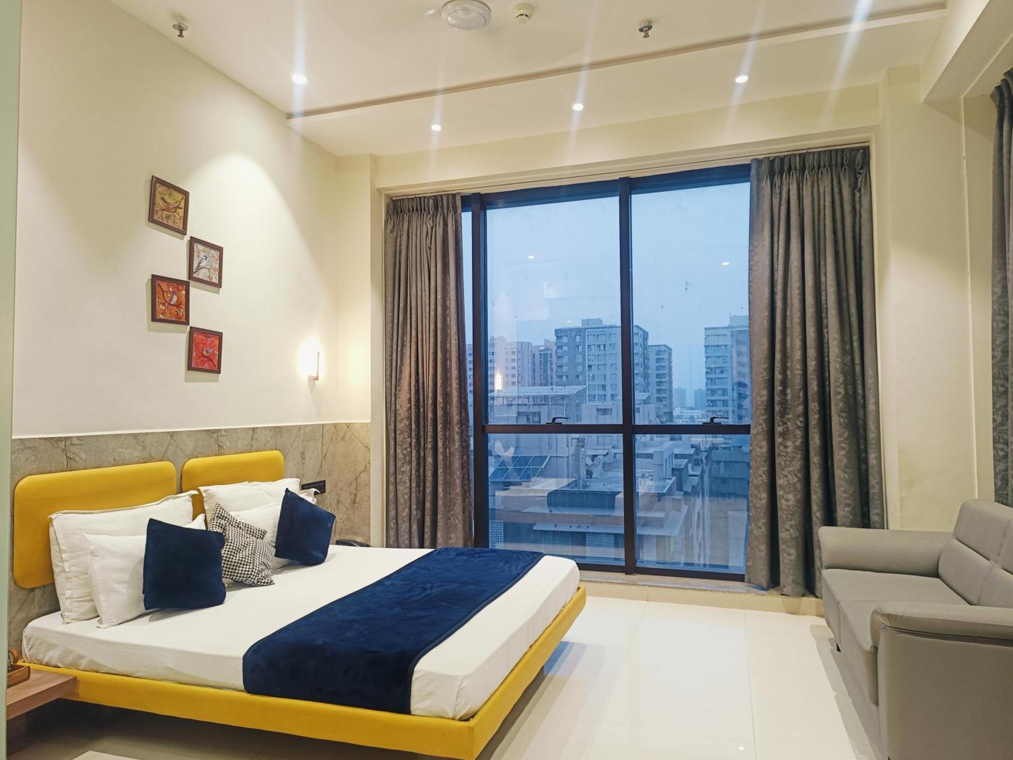 Hotel Gold Palace Inn 수라트 외부 사진
